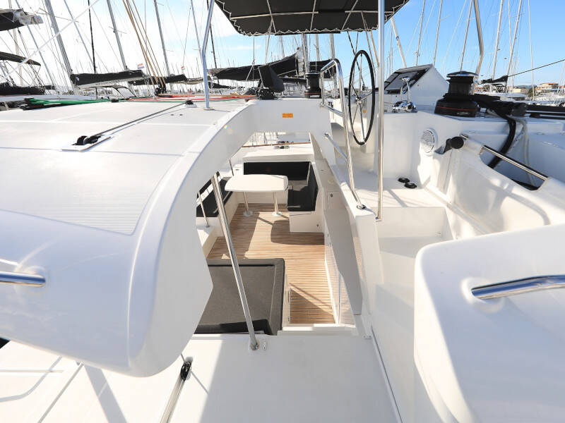 Lagoon 450 F OLIVER
