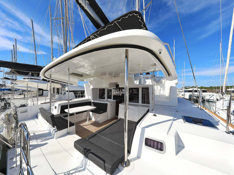 Lagoon 450 F OLIVER