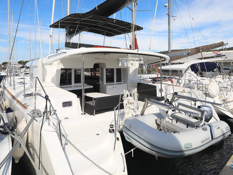 Lagoon 450 F OLIVER