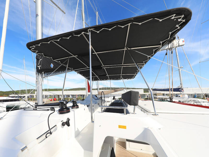 Lagoon 450 F OLIVER
