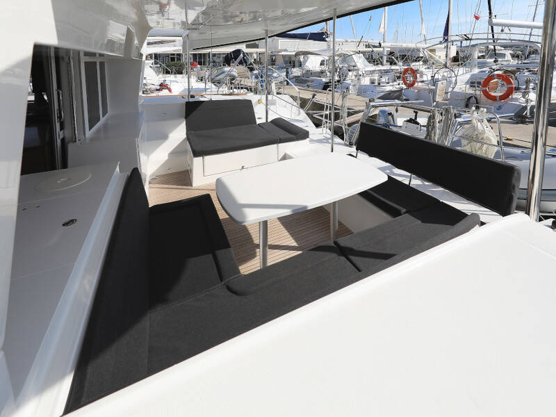Lagoon 450 F OLIVER