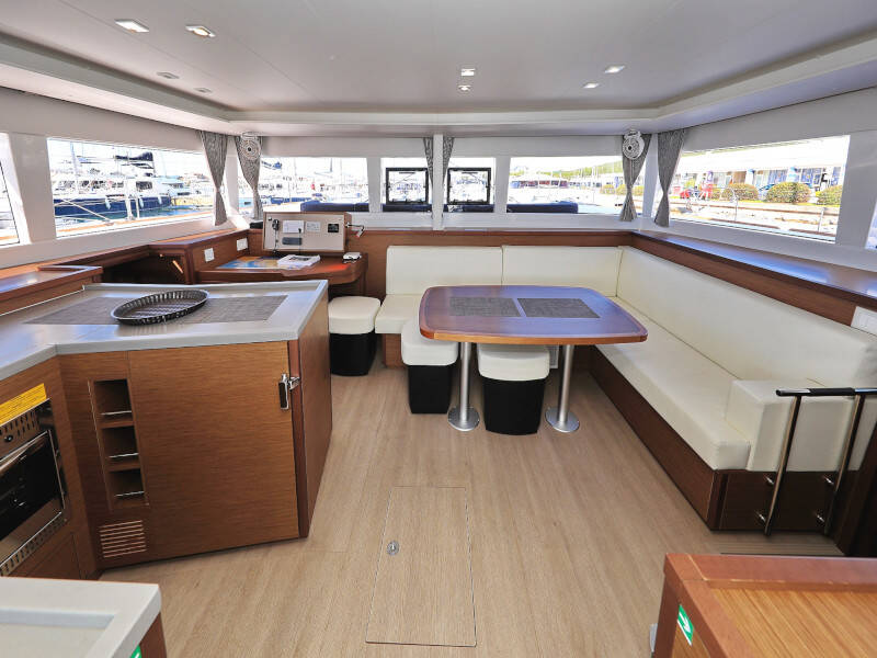 Lagoon 450 F OLIVER