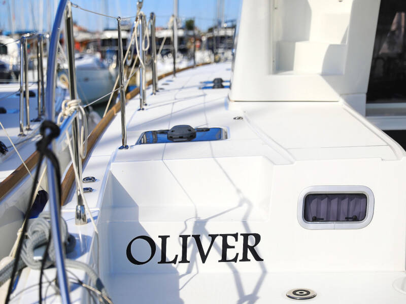 Lagoon 450 F OLIVER