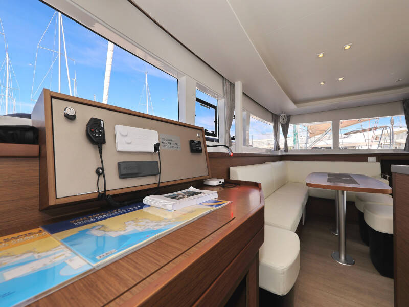 Lagoon 450 F OLIVER