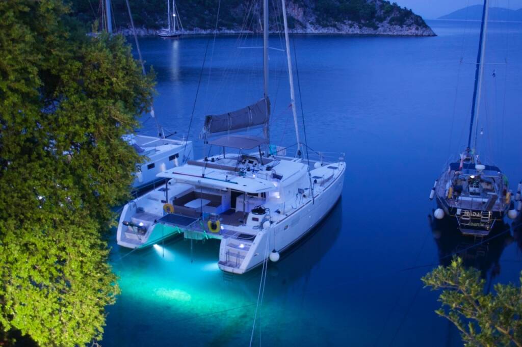 Lagoon 450 Fly • IRIS IV