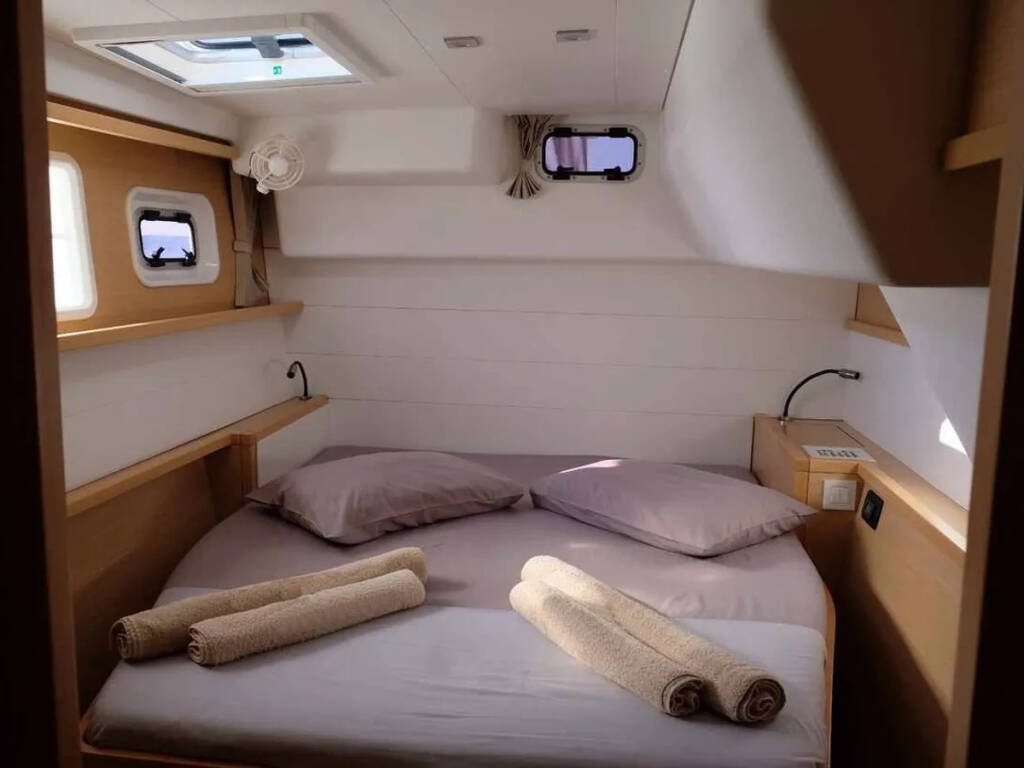 Lagoon 450 Fly  Cabin 1