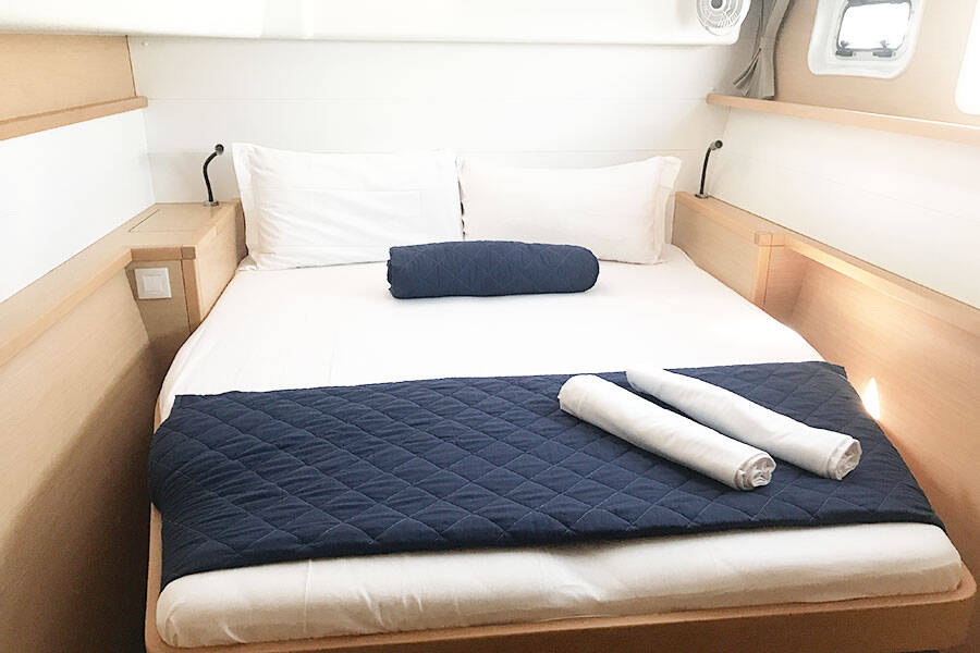 Lagoon 450  Fly  Corona Borealis