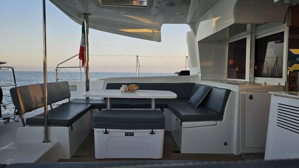 Lagoon 450  Fly  Corona Borealis