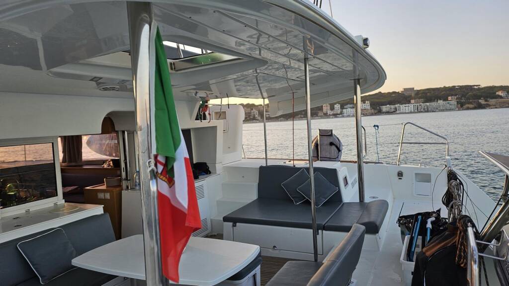 Lagoon 450  Fly  Corona Borealis