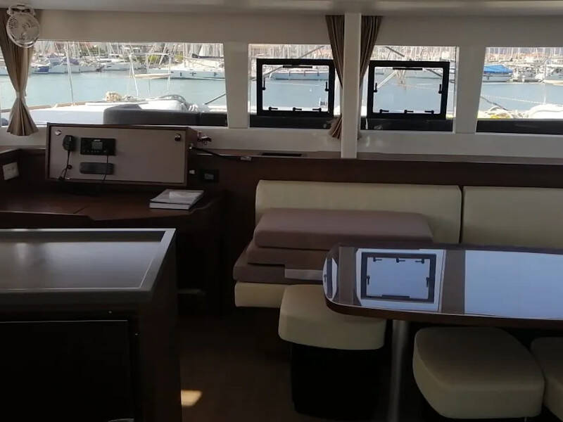 Lagoon 450 Fly Endurance