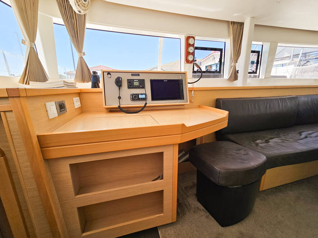 Lagoon 450 Fly BAROS