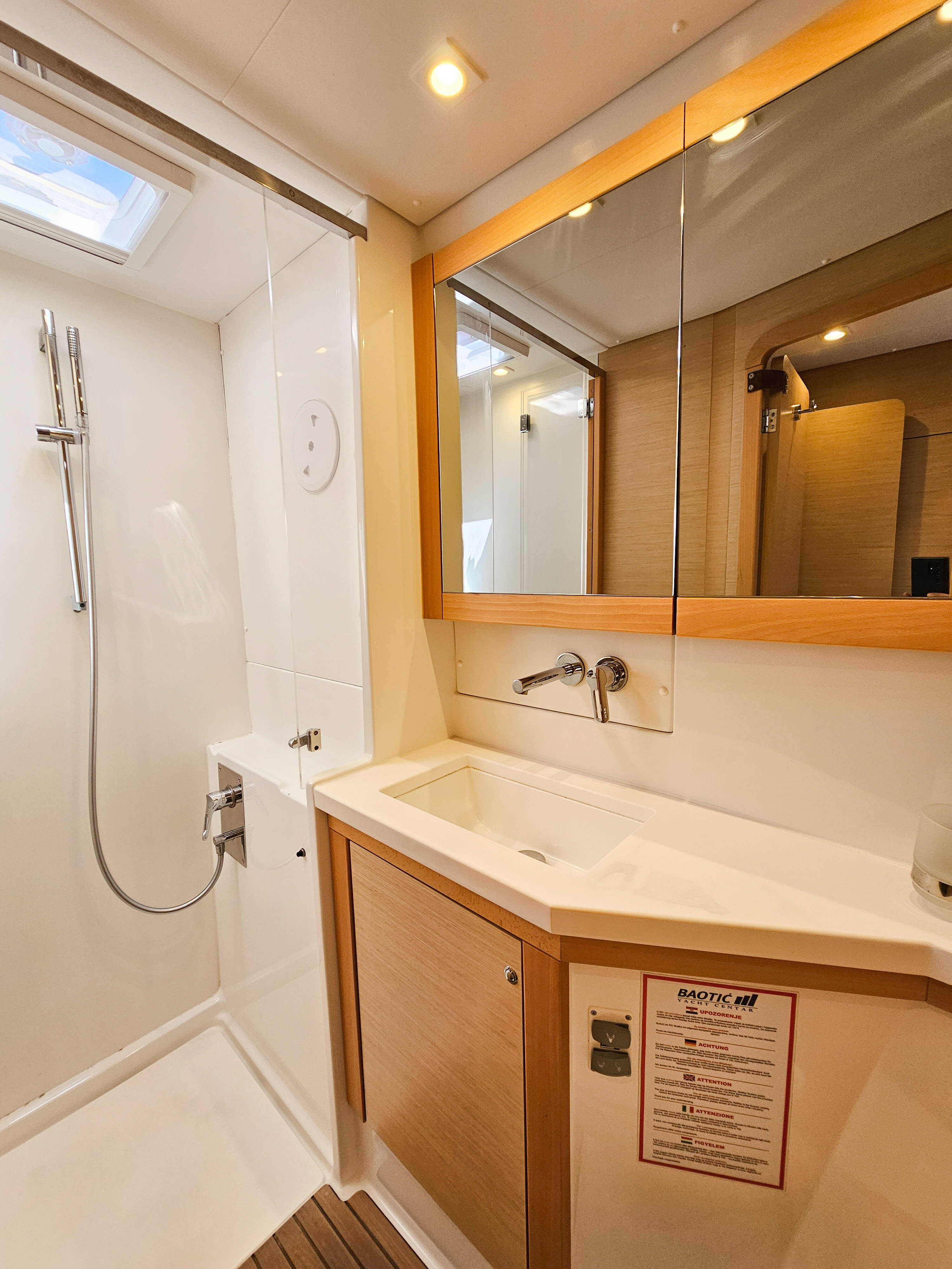 Lagoon 450 Fly BAROS