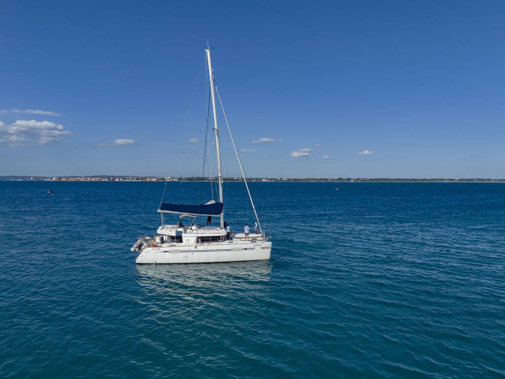 Lagoon 450 Fly Butterfly