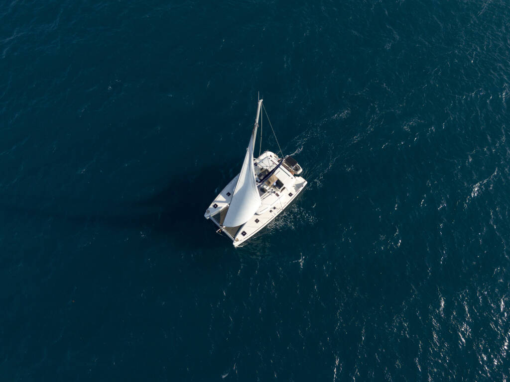 Lagoon 450 Fly Butterfly