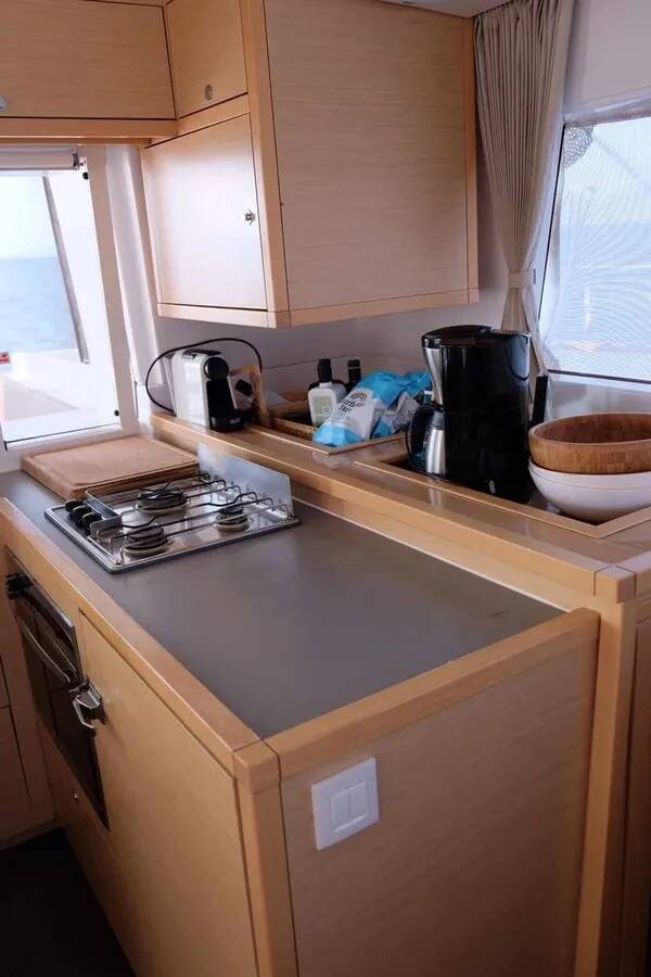 Lagoon 450 Fly Iris IV