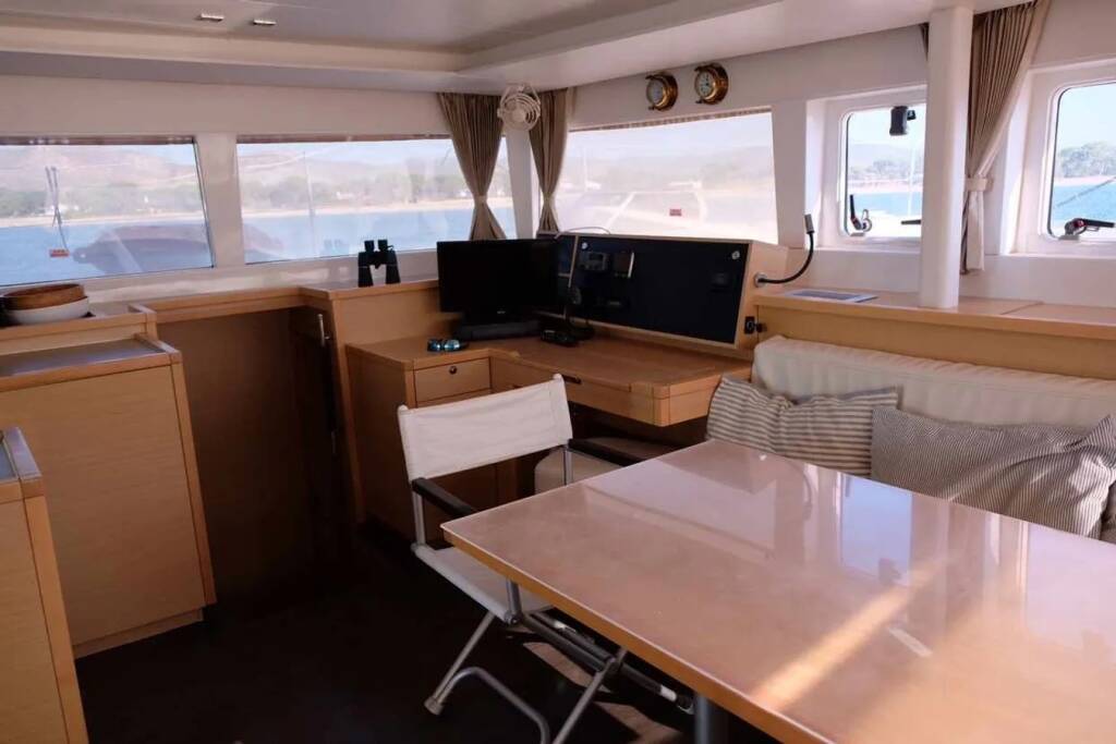 Lagoon 450 Fly Iris IV