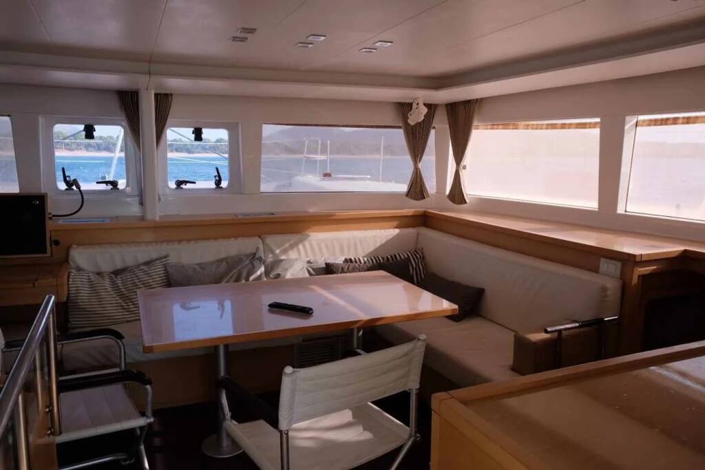 Lagoon 450 Fly Iris IV