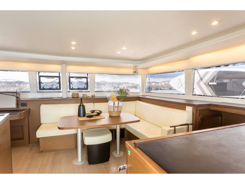 Lagoon 450 Fly MADICON