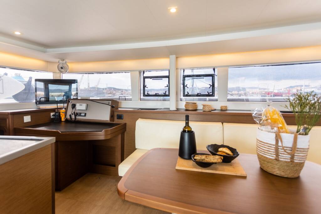 Lagoon 450 Fly MADICON