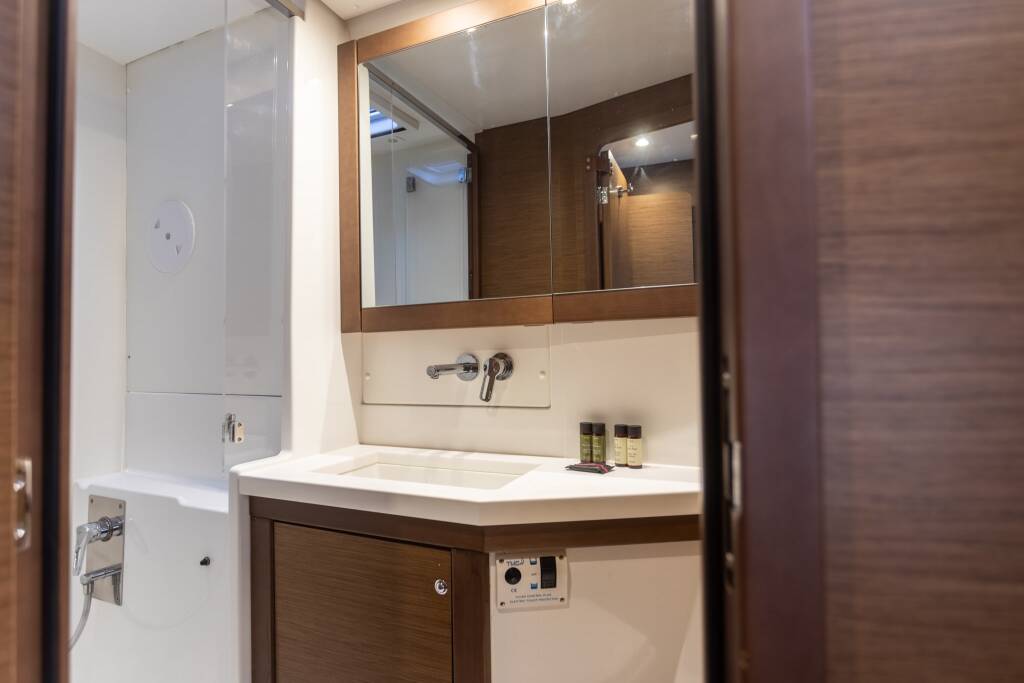 Lagoon 450 Fly MADICON