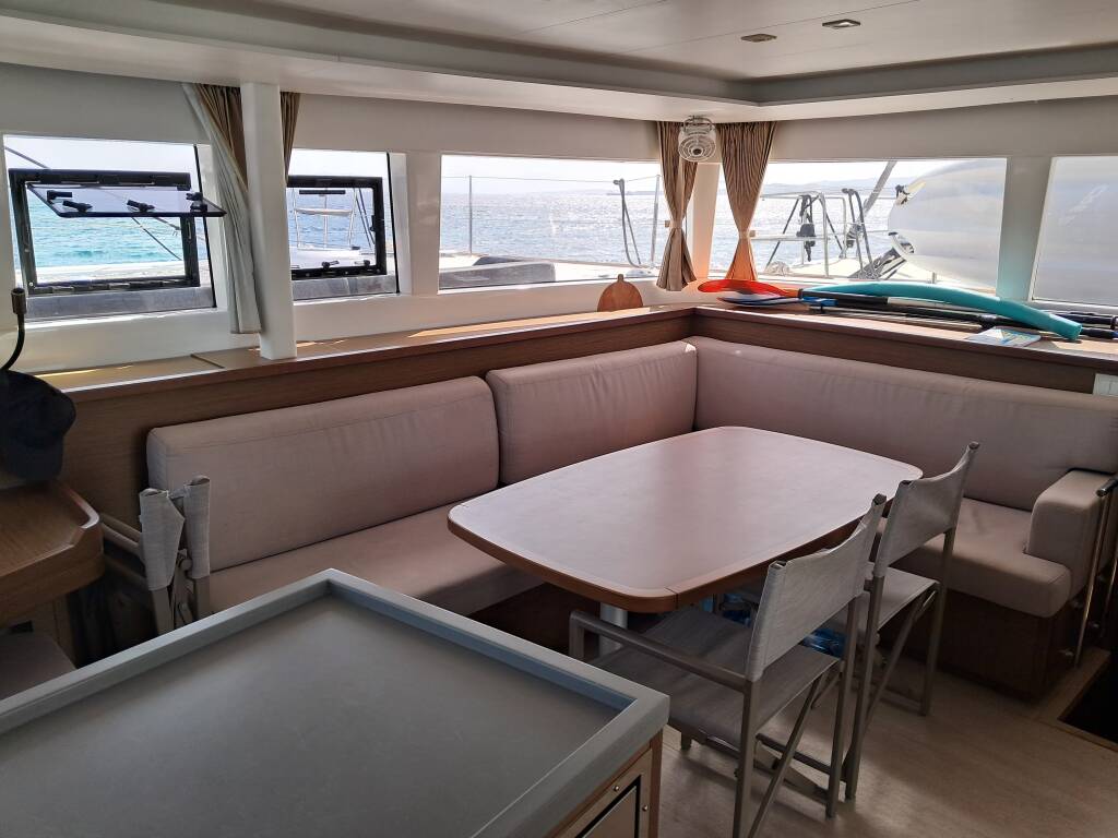Lagoon 450  Flybridge Harael