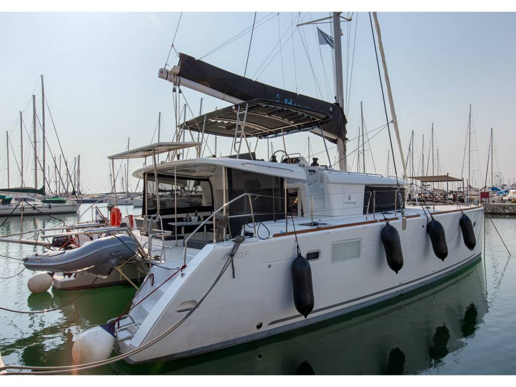 Lagoon 450  Flybridge • Smile