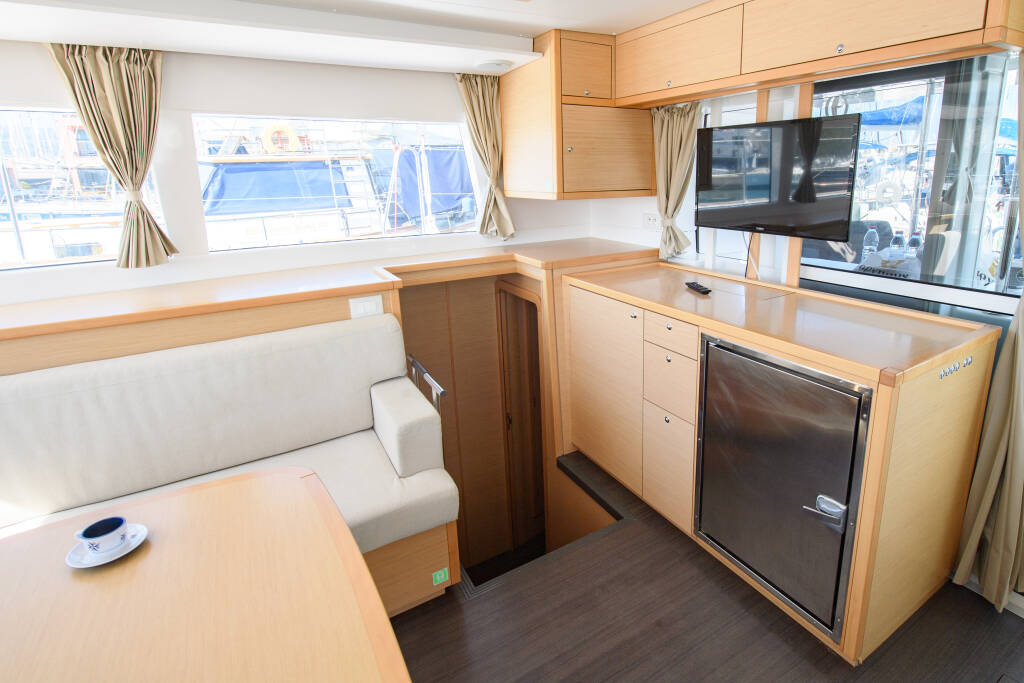 Lagoon 450  Flybridge Athina (Pax 12)