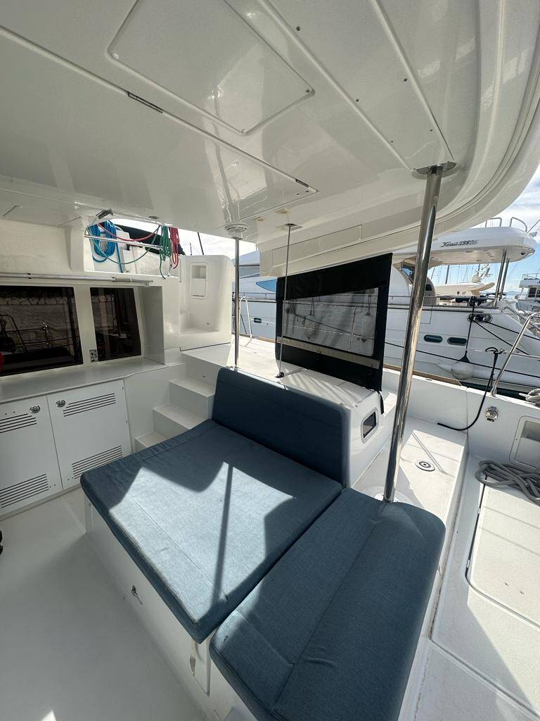 Lagoon 450  Flybridge ZACAPA (generator, air condition, water maker, 2 SUP free of charge)