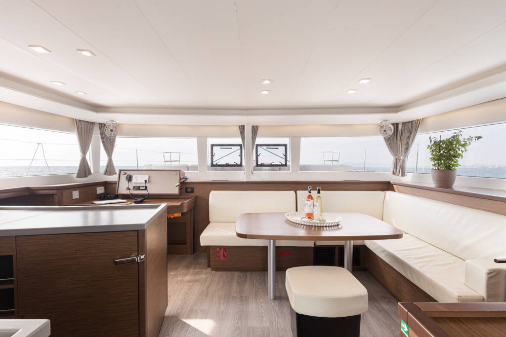 Lagoon 450  Flybridge Myrto | A/C, Gen, Watermaker, 12 pax