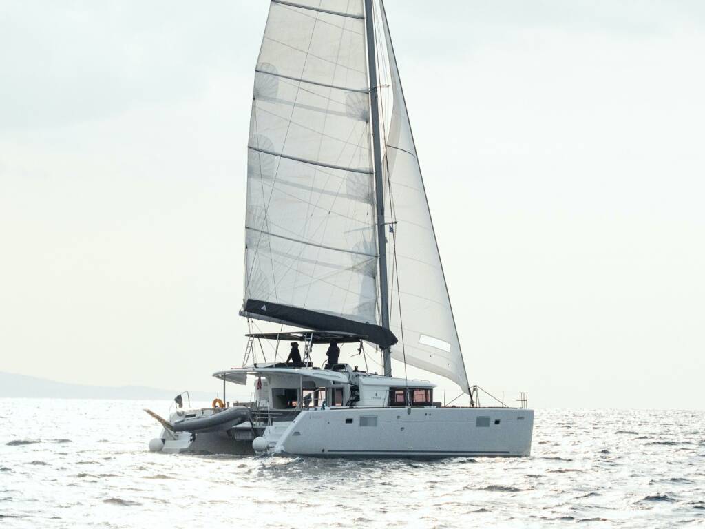 Lagoon 450 Flybridge Myrto | A/C, Gen, Watermaker, 12 pax
