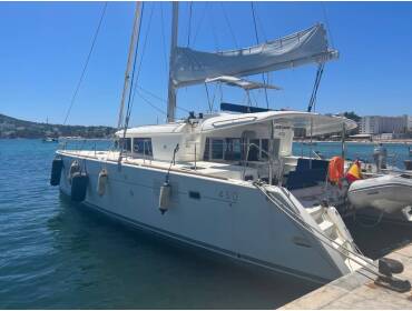 Lagoon 450  Flybridge Ocean Mares