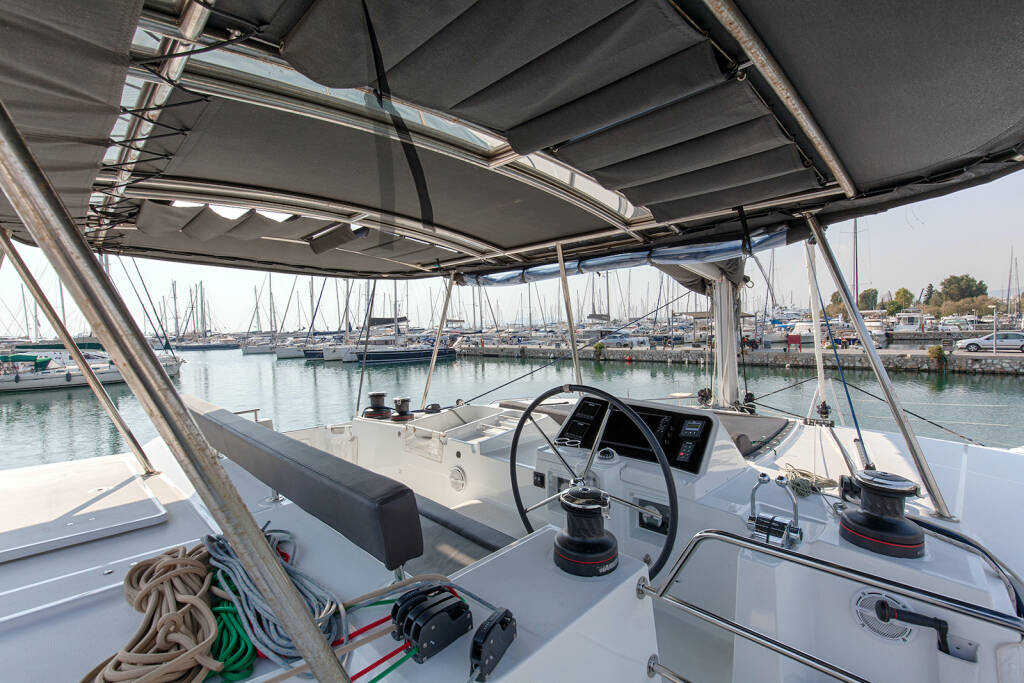 Lagoon 450  Flybridge Relax