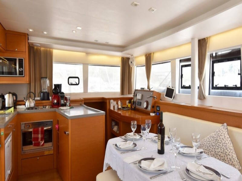 Lagoon 450  Flybridge Omiros II