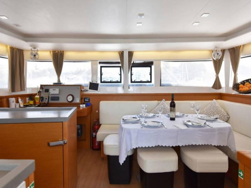 Lagoon 450  Flybridge Omiros II