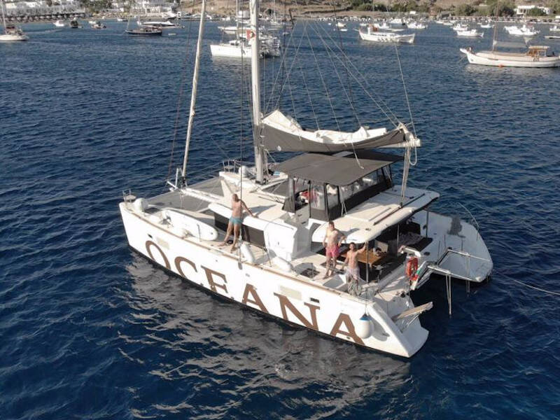 Lagoon 450  Flybridge Oceana (VIP Equipment incl A/C, Generator, Water Maker, PS 4, Dishwasher, Washer+Dryer)