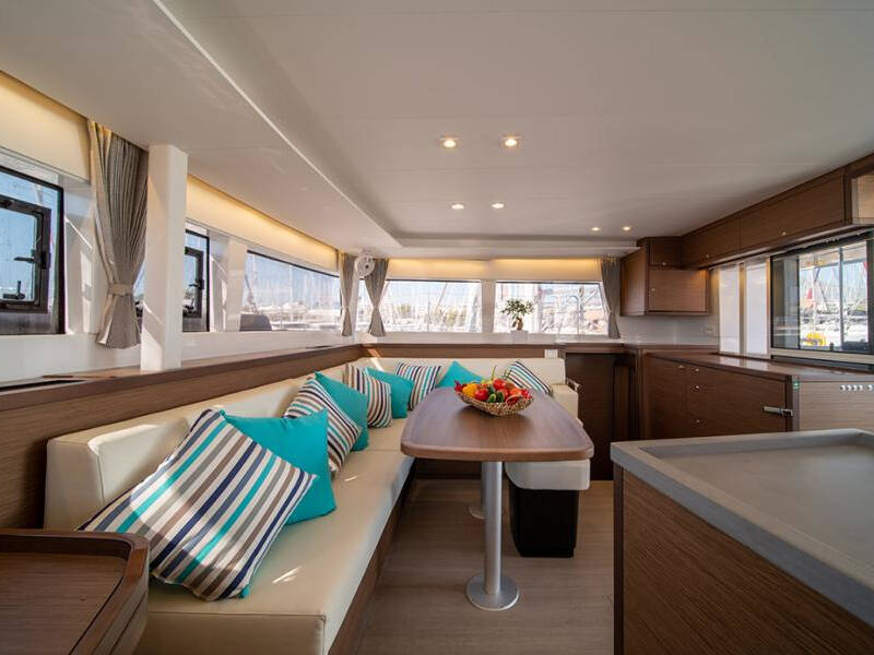 Lagoon 450  Flybridge 