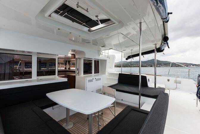 Lagoon 450  Flybridge SILICIA 