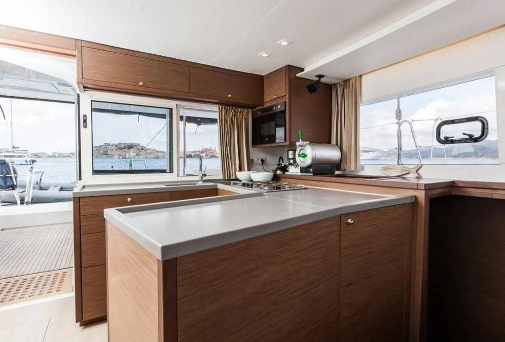 Lagoon 450  Flybridge SILICIA 