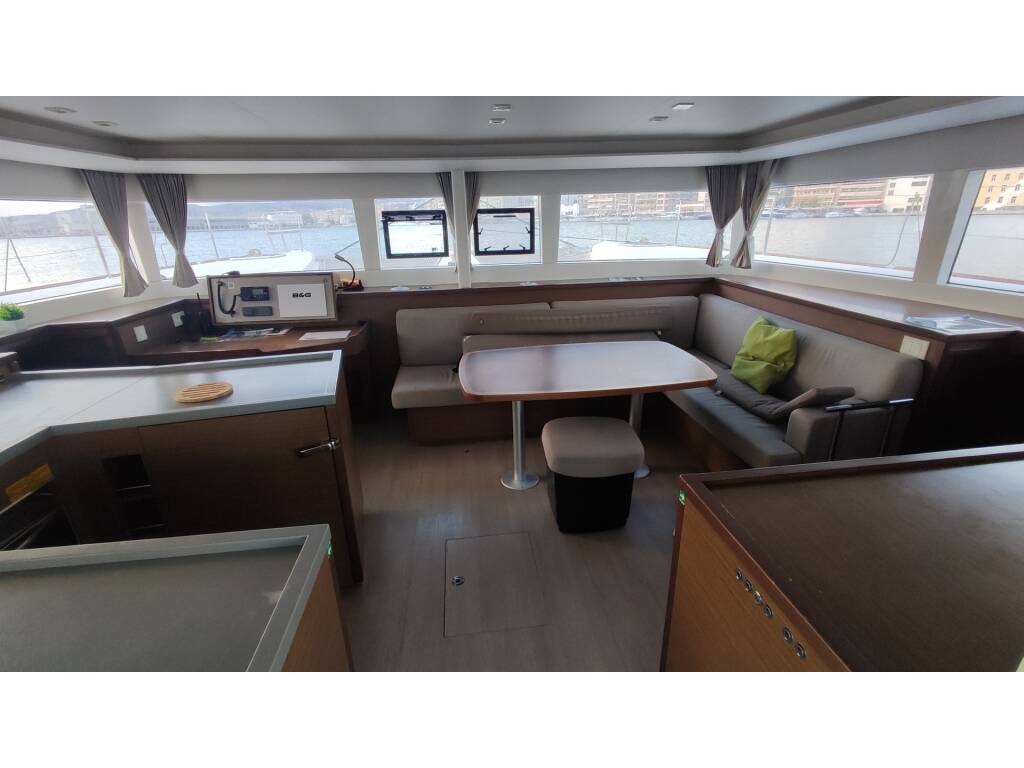 Lagoon 450 Flybridge Alex Jr.