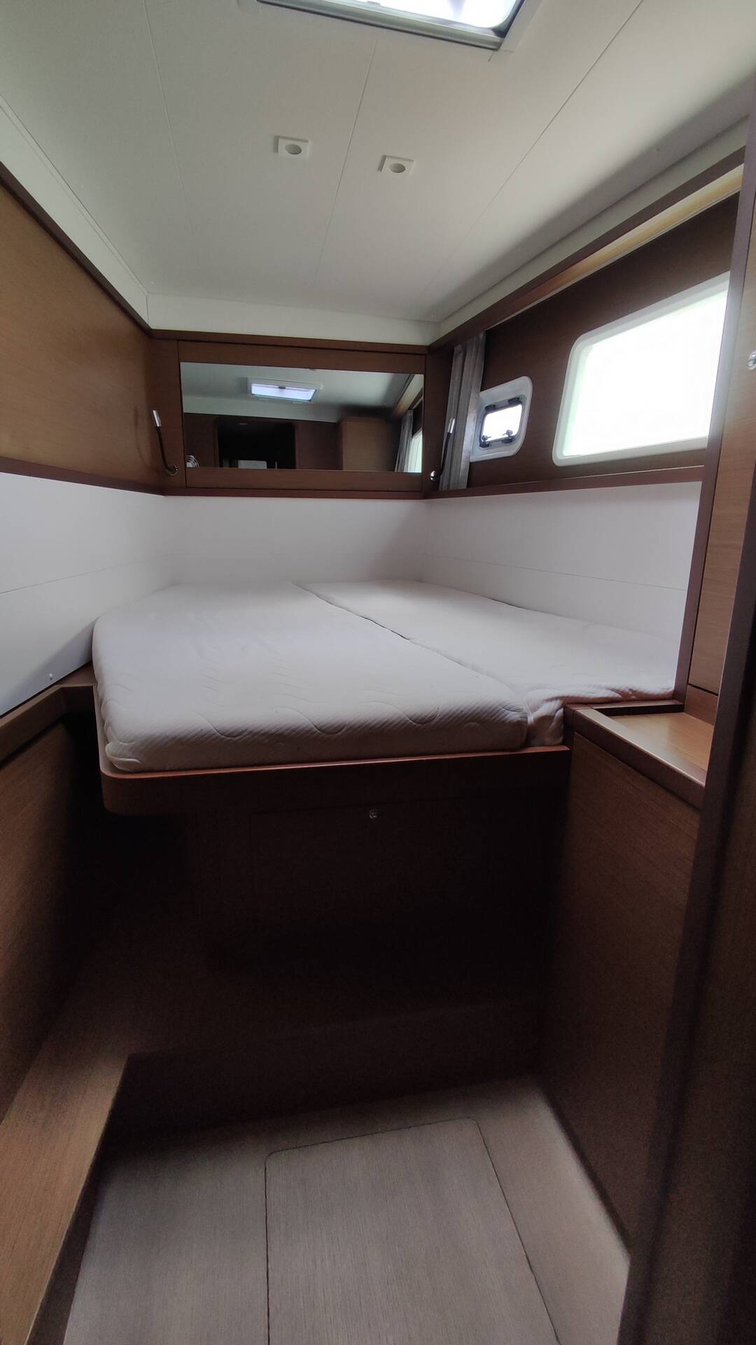 Lagoon 450 Flybridge Alex Jr.