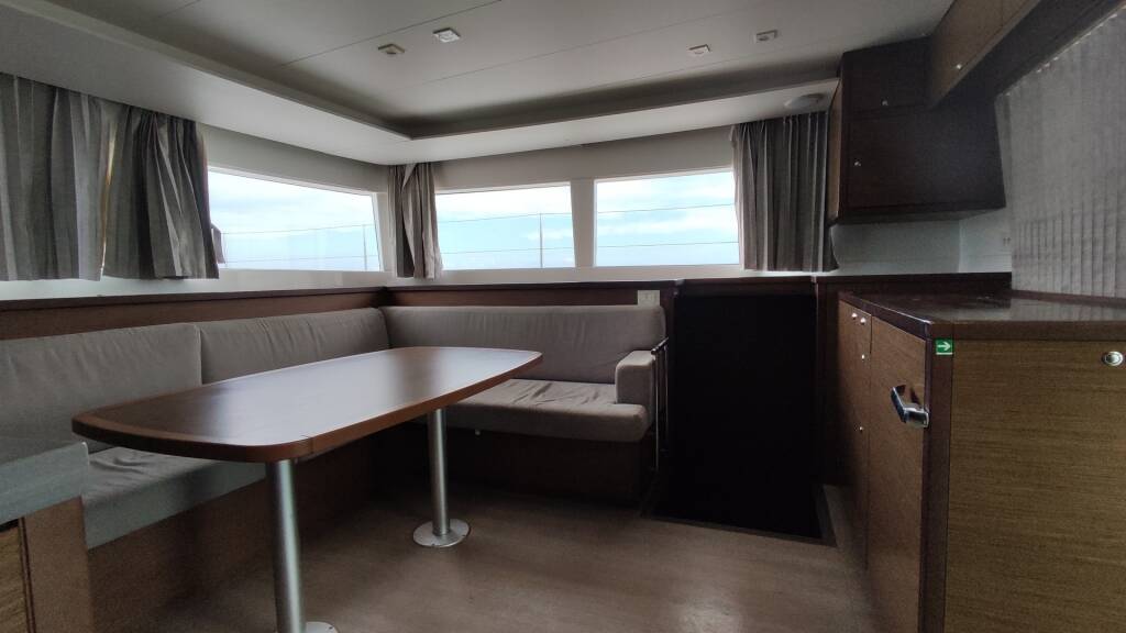 Lagoon 450 Flybridge Alex Jr.