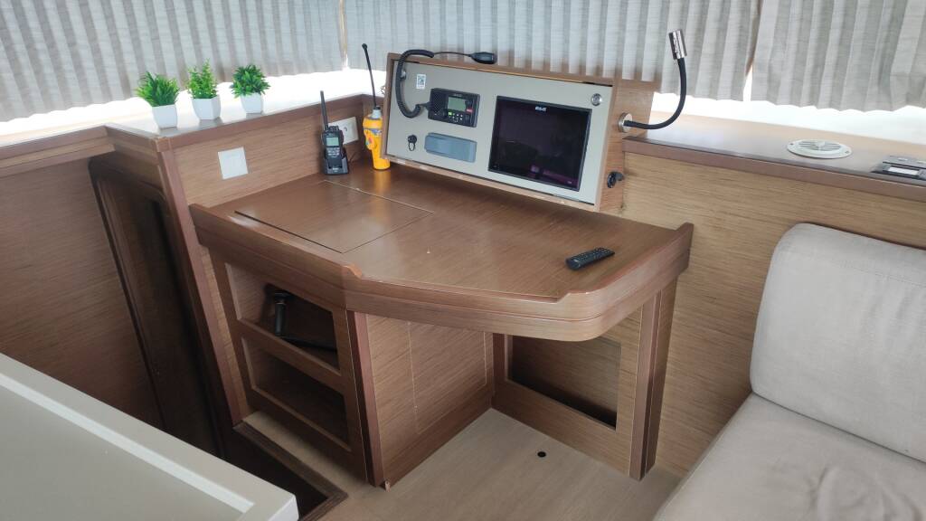 Lagoon 450 Flybridge Alex Jr.