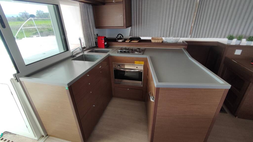 Lagoon 450 Flybridge Alex Jr.