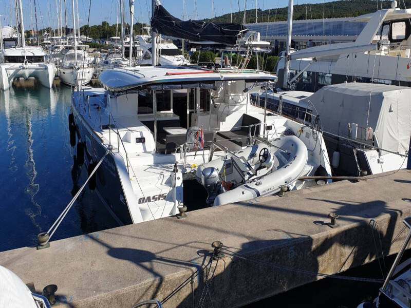 Lagoon 450 SporTop OASIS