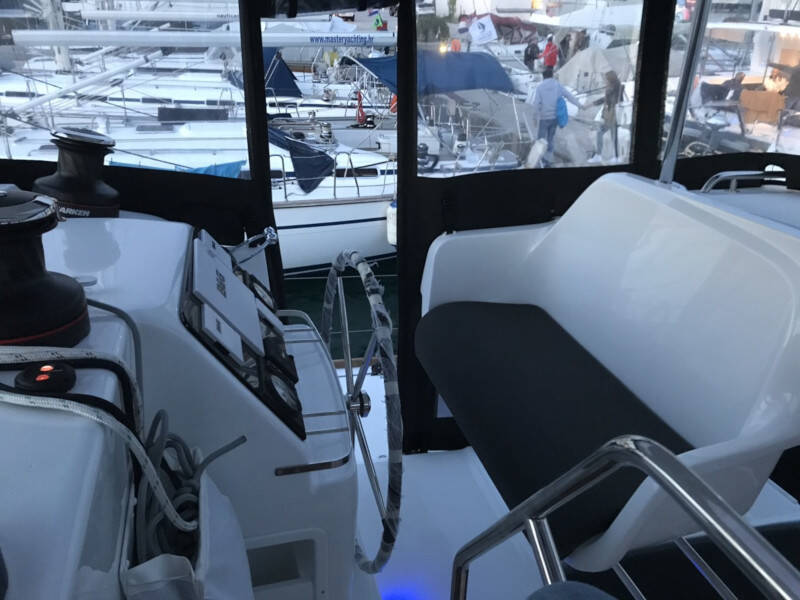 Lagoon 450 SporTop OASIS