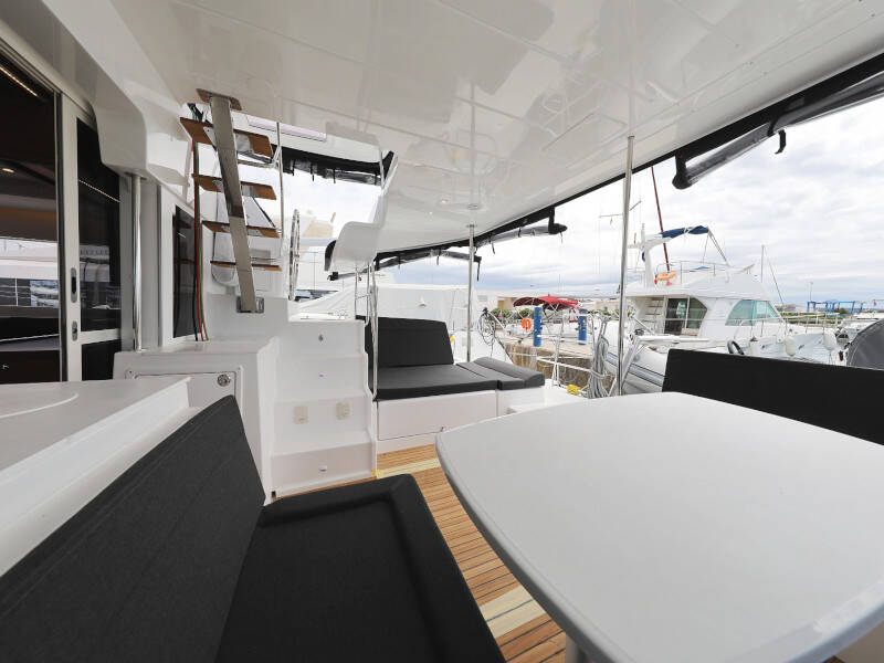 Lagoon 450 SporTop OASIS