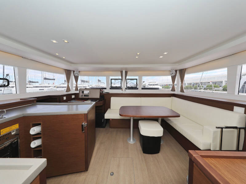 Lagoon 450 SporTop OASIS