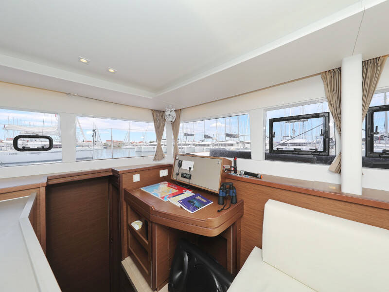 Lagoon 450 SporTop OASIS