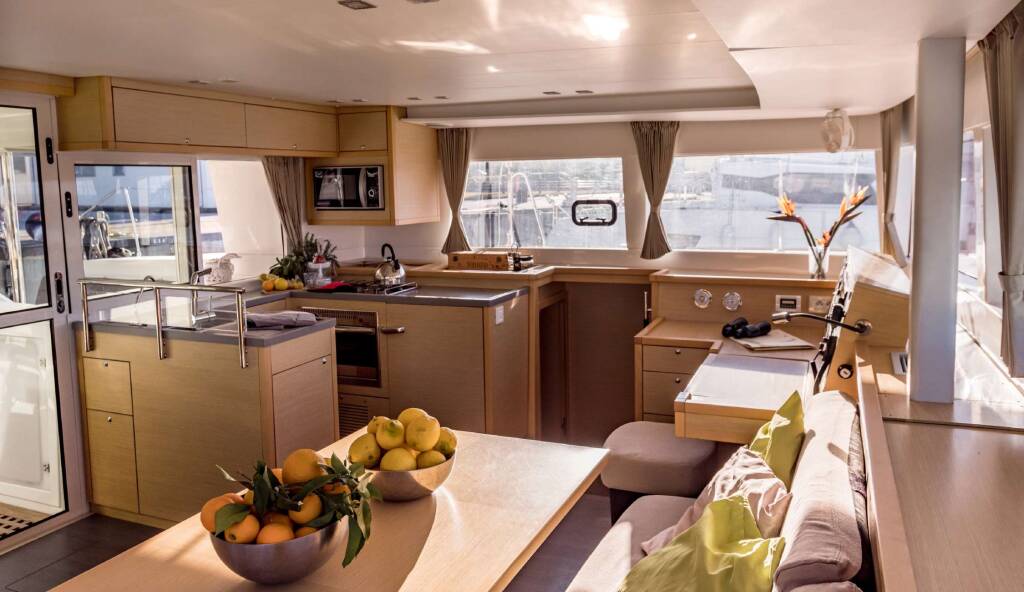 Lagoon 450 Opera Prima