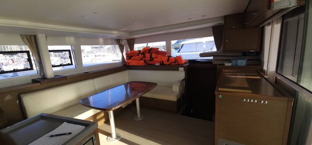 Lagoon 450 Oscar V